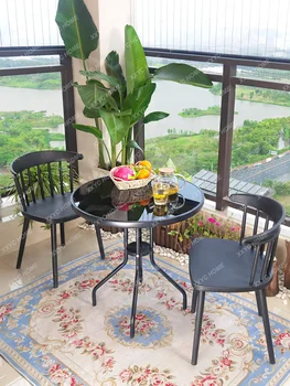 Balkonas Mažas stalas ir kėdė Arbatos staliukas Trijų dalių komplektas Modernus laisvalaikis lauke Paprastas stalas su dviem kėdėmis