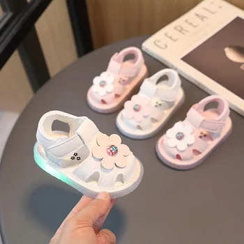 Congme Baby Girls Sandals Fashion Newborn Girl Led Light Floral Flat Shoes Anti-slip Cute Princess Shoes Walker Batai