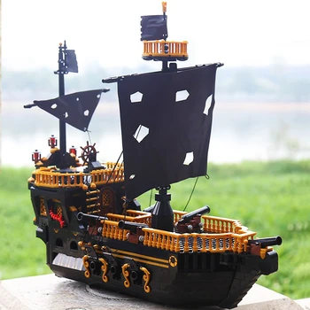 Crative ekspertas Kiras Juodasis perlas Piratai Laivų statybiniai blokai Viduramžių burlaivio modelis Kaladėlių žaislai Vaiko gimtadienio dovana