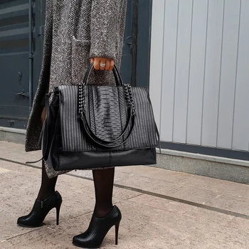 Elegantiškas krepšys su užtrauktuku, madinga moteriška rankinė, vintažinis odinis kryžminis krepšys per petį darbui