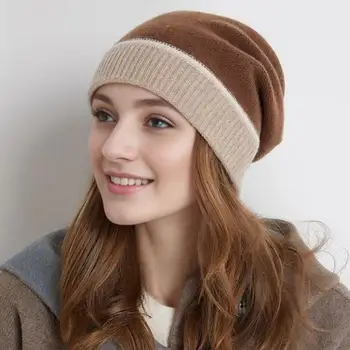 Megztos skrybėlės stilingos žieminės kepurės moterims Megztos ausų apsaugos priemonės Beanie su spalvingu sujungimo dizainu Gatvės drabužių aksesuarų spalva