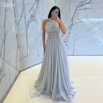 Qanz A-line arabiška šifono vakarinė suknelė Halteris Plisas Blizgučiai Karoliukai Kristalai Dubajus Sliver Prom suknelė Įžymybių vakarėlių suknelės
