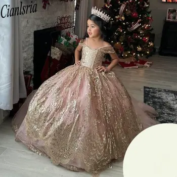 Rose Gold Small Girl Ball Gown Quincenara suknelės nuo peties blizgančios aplikacijos Ruffles Bow Sweet 15 Vestidos De XV Años