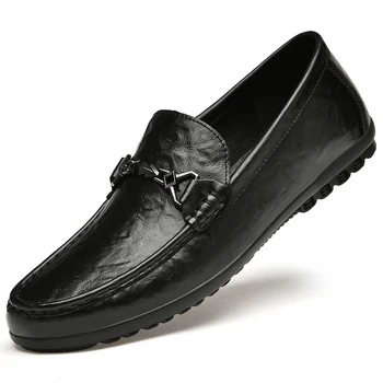 Split Leather Vyriški batai Prabangūs madingi 2023 m. laisvalaikio slydimas ant oficialių loaferių Vyrai Mokasinai Itališki juodi vyriški vairavimo batai Sportbačiai